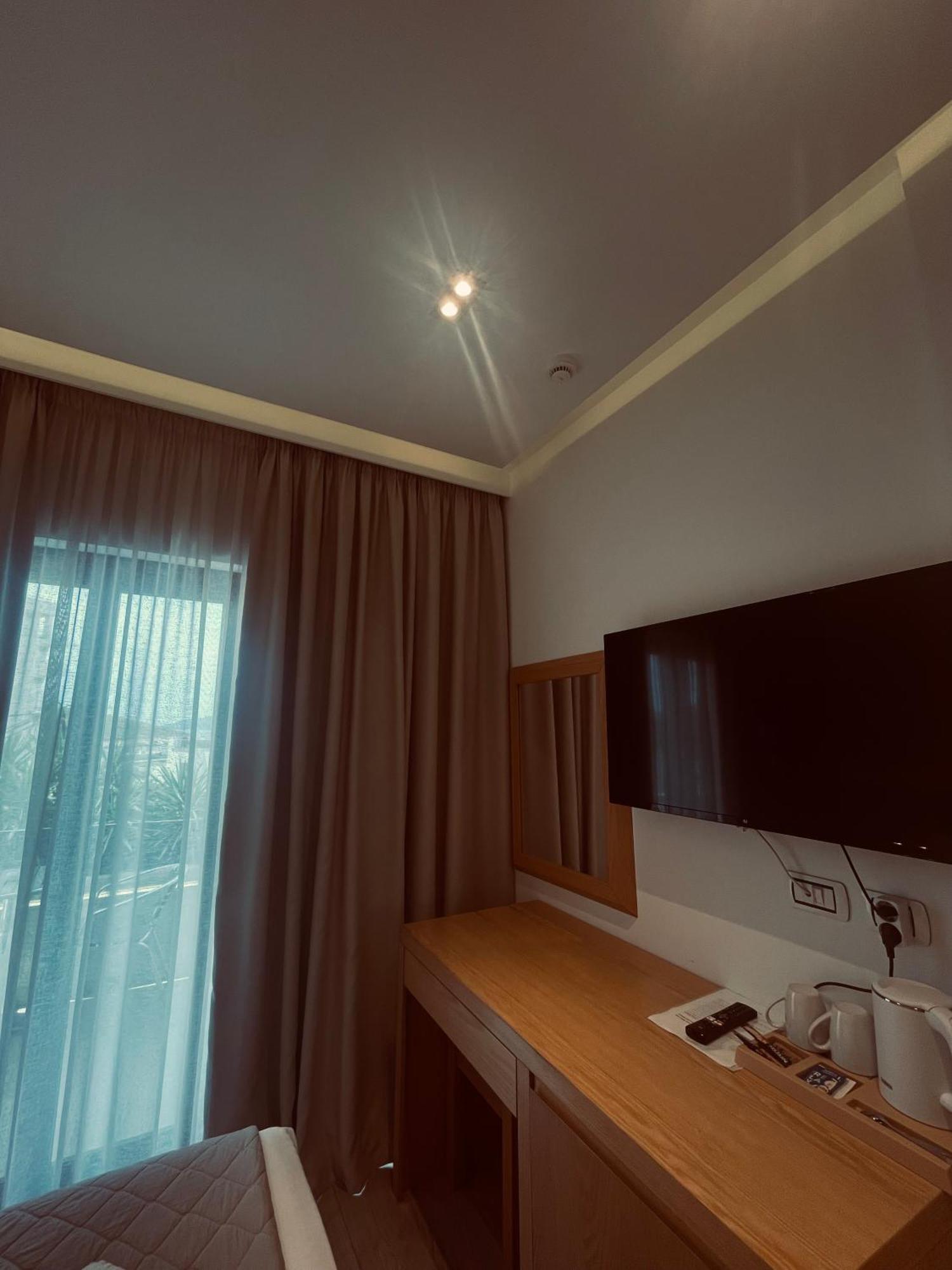 Hotel Sole Sarandë Eksteriør bilde