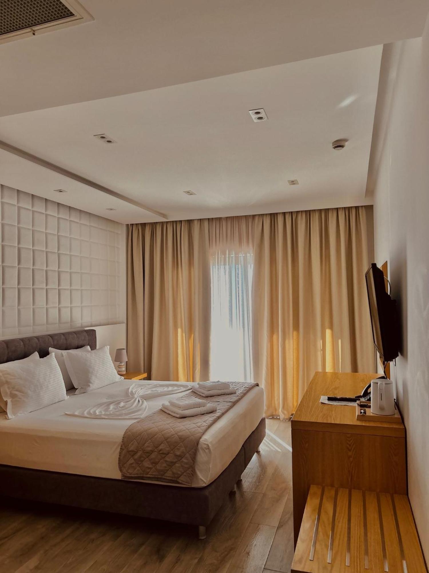 Hotel Sole Sarandë Eksteriør bilde