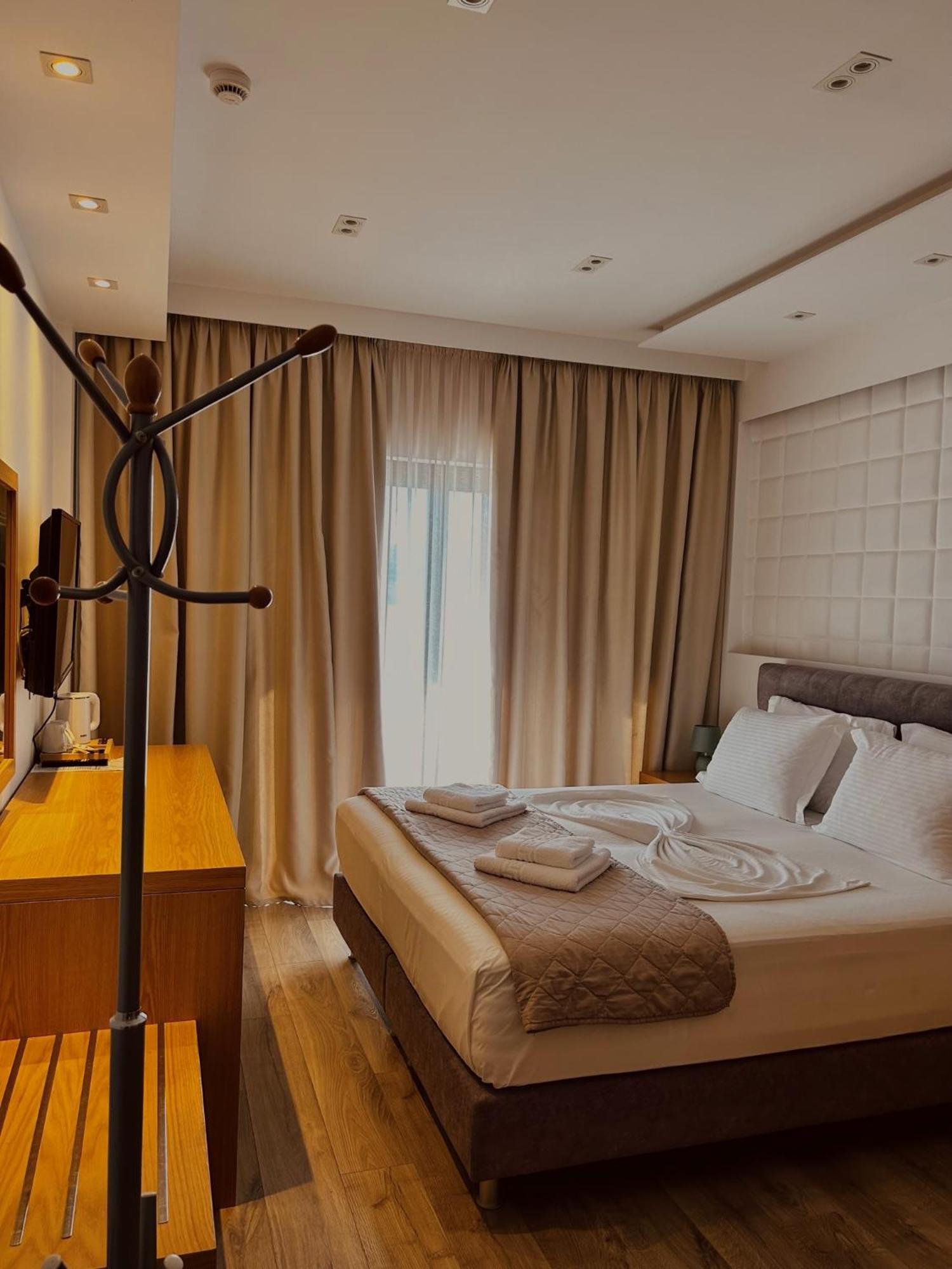 Hotel Sole Sarandë Eksteriør bilde